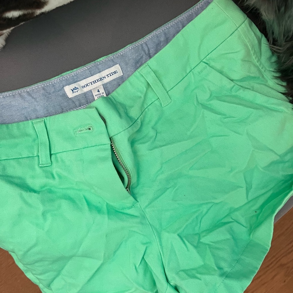 Vineyard vines 8 southern tide 4 like new